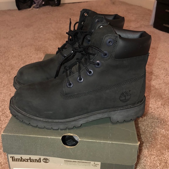 black 6 inch timbs